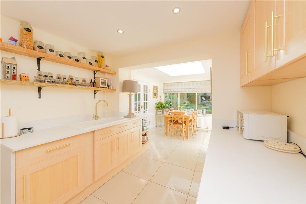 Property photo 3 of 26 Kitchen