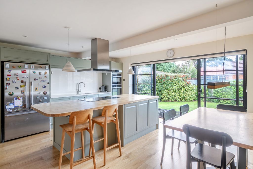 Property photo 3 of 15