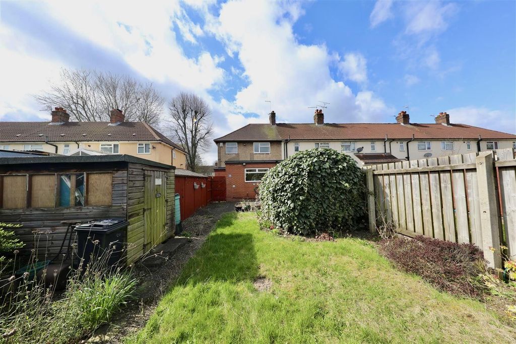 Property photo 3 of 18 Outside