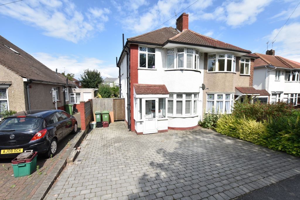 Property photo 1 of 11 External