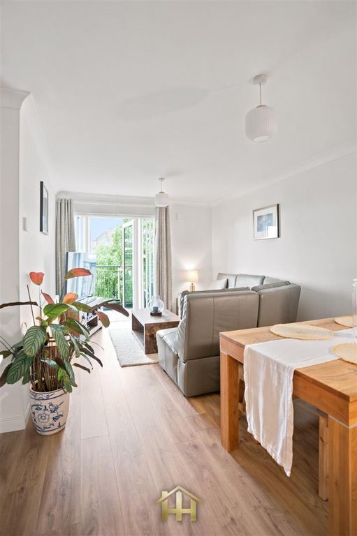 Property photo 3 of 34 6Edenbank-Vertical-0014.Jpg