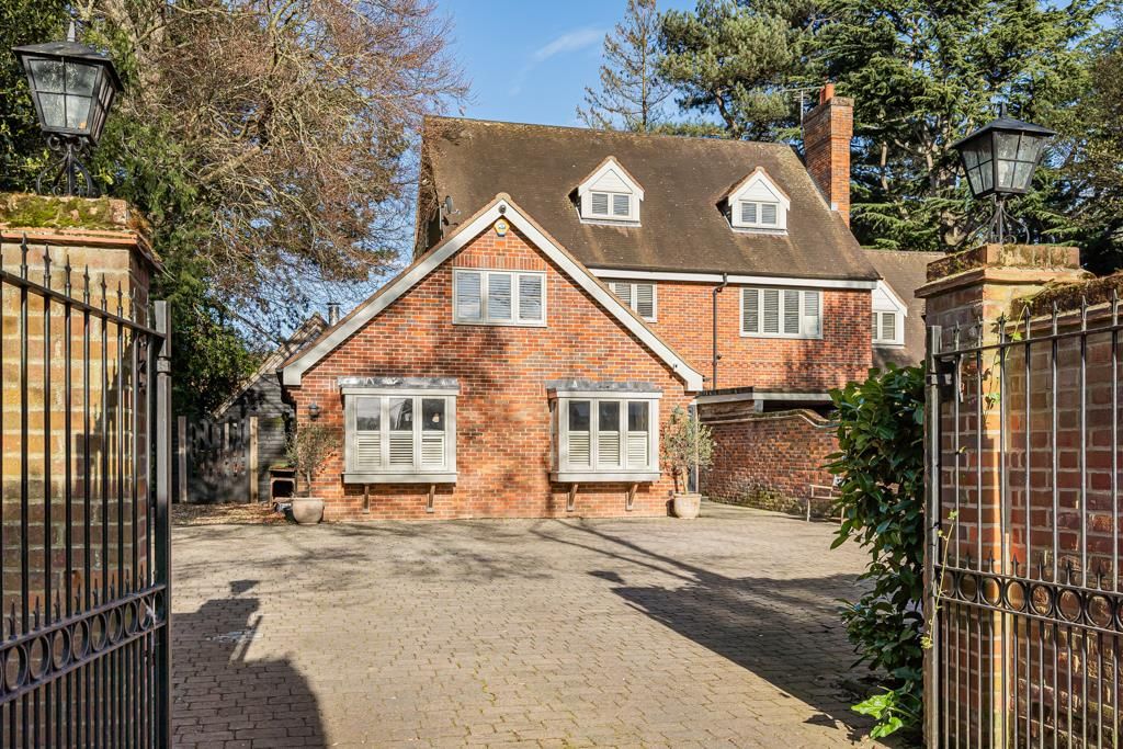 Additional image 4 of 6 bed property for saleHollydell, Hertford SG13