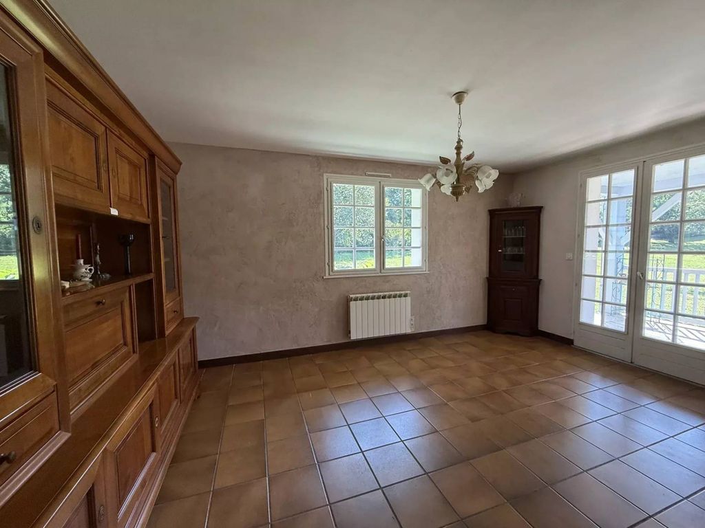 Property photo 3 of 10 1Eaf968ee994Ff2Ed9ba9A0B1c5289E1