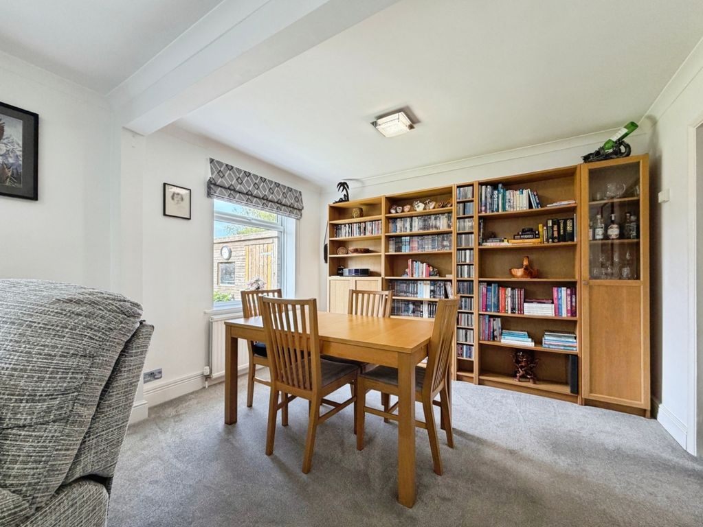 Property photo 3 of 11