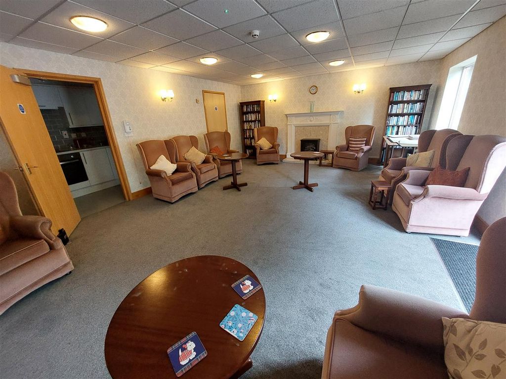 Property photo 2 of 9 Ground Floor Communal Entrance