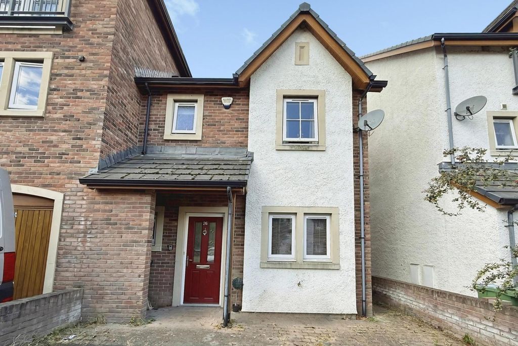Property photo 1 of 12 External