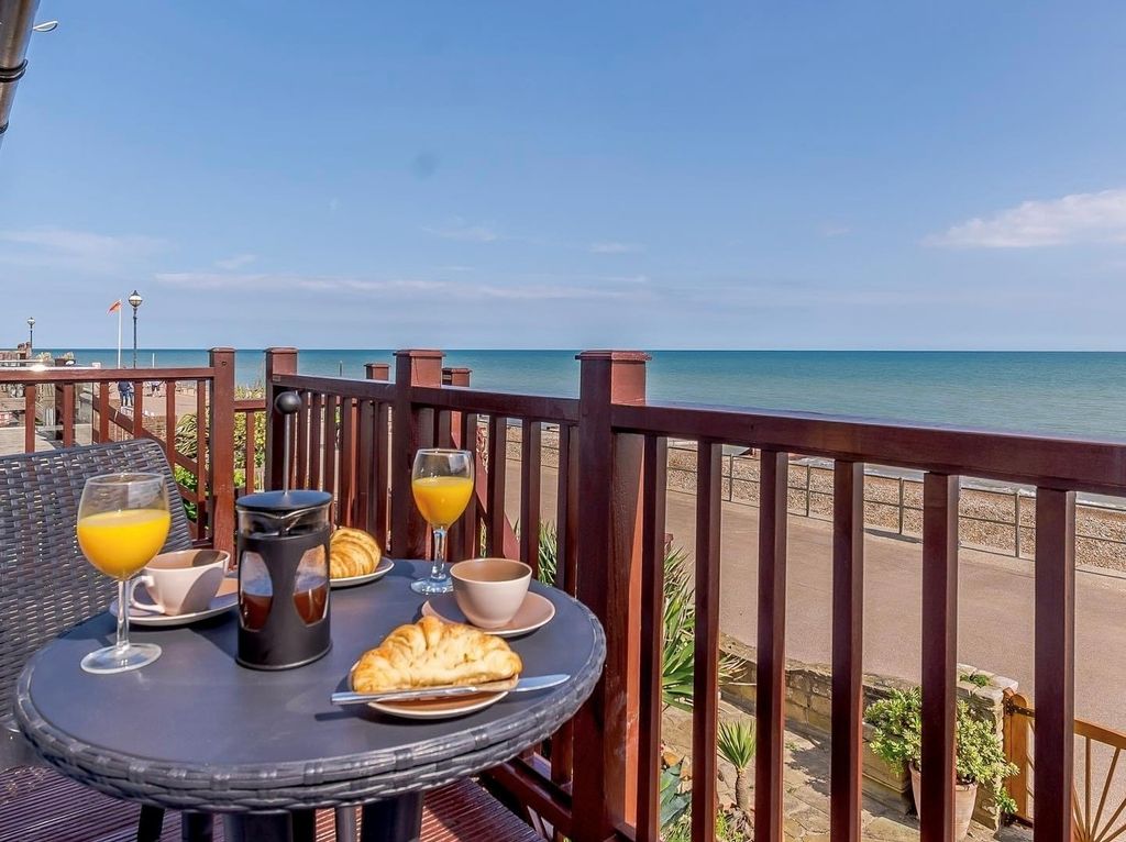 Property photo 1 of 31