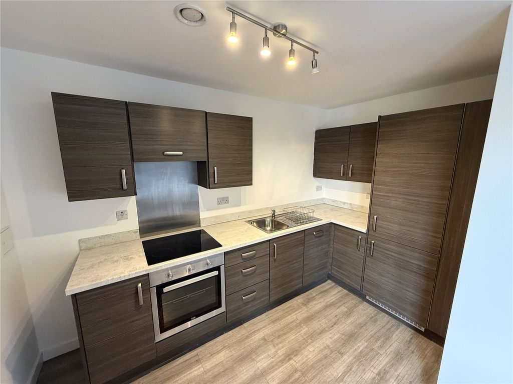 Property photo 2 of 8 Picture No. 19