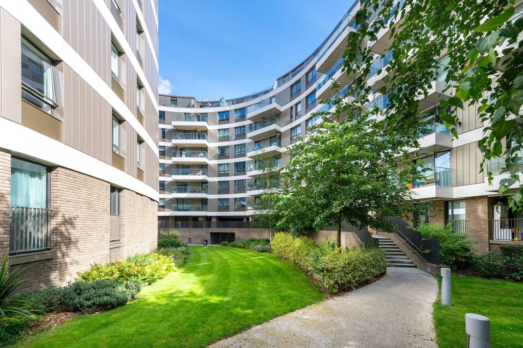 Property photo 3 of 20