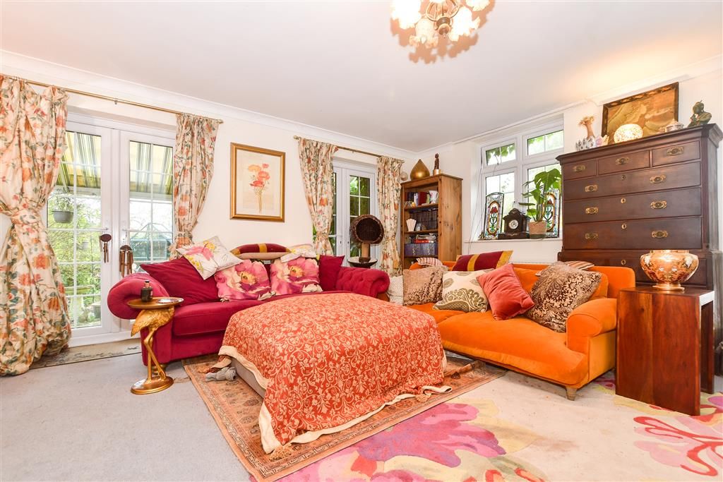 Property photo 1 of 14 Sitting Room