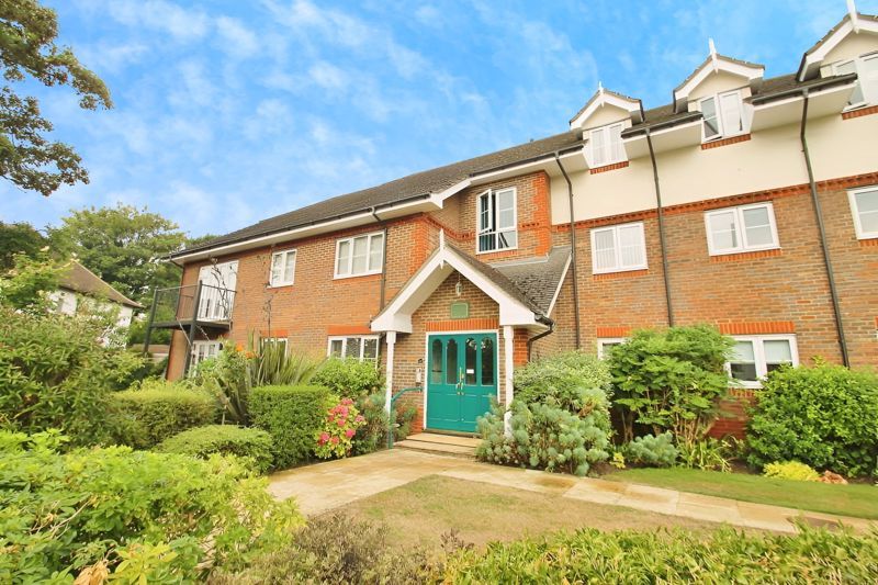 Property photo 1 of 8 Photo 7