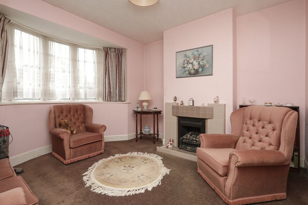 Property photo 2 of 12 Picture 2