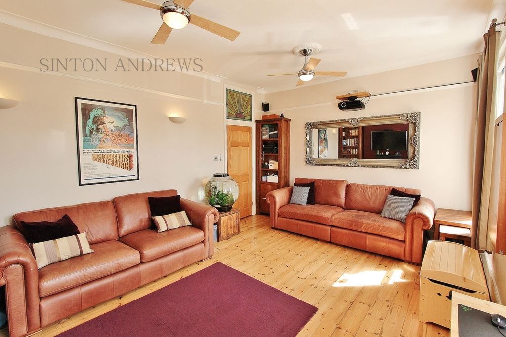 Property photo 2 of 10 Photo 8