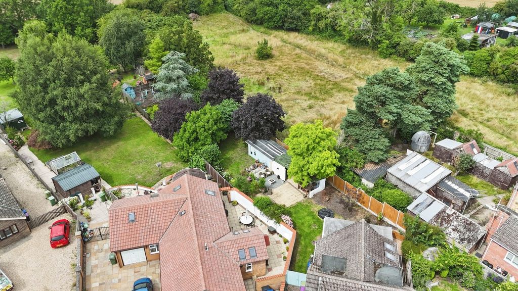 Property photo 2 of 23 4296192