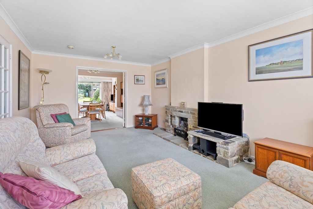 Property photo 2 of 24