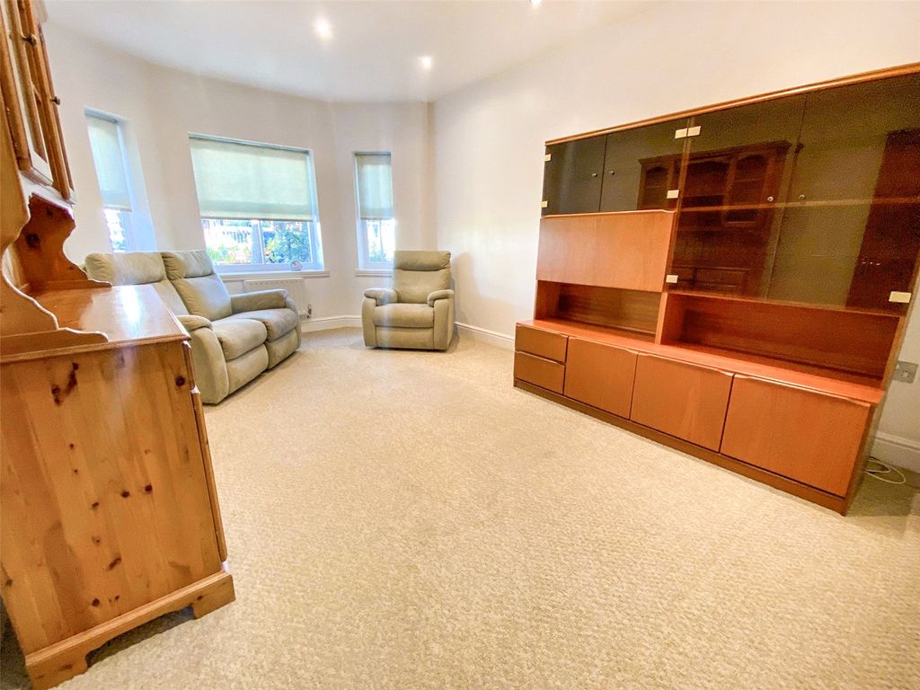 Property photo 2 of 10 Picture No. 62