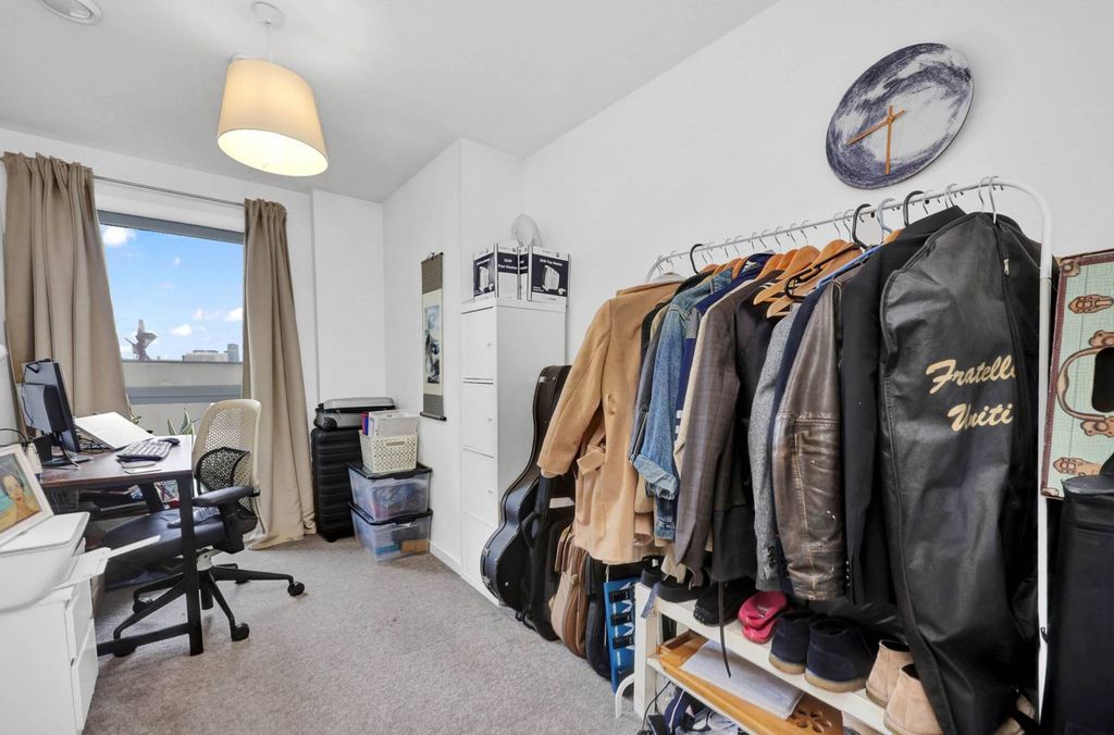 Property photo 3 of 8