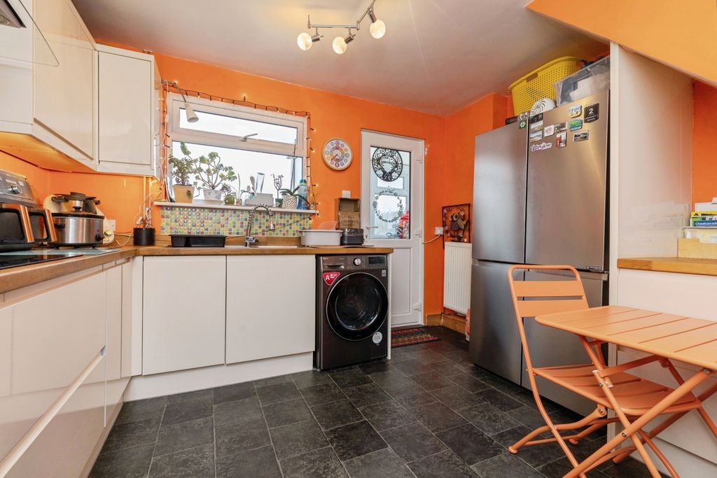 Property photo 3 of 20 Picture 3