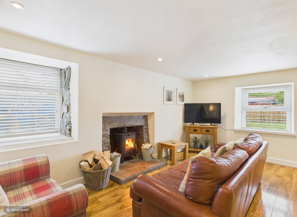 Property photo 2 of 39