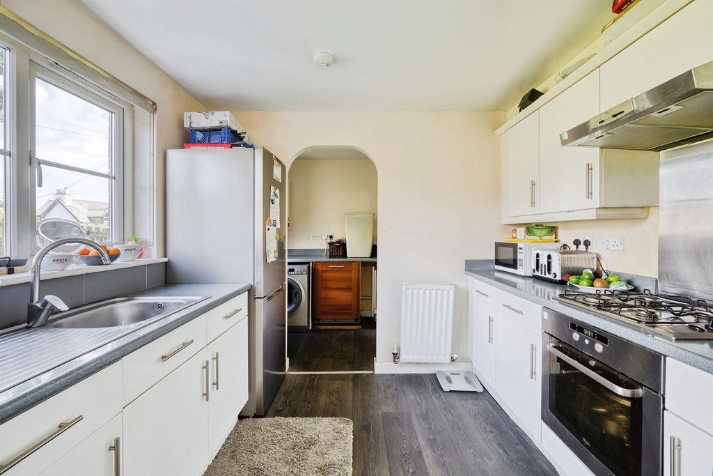 Property photo 3 of 16