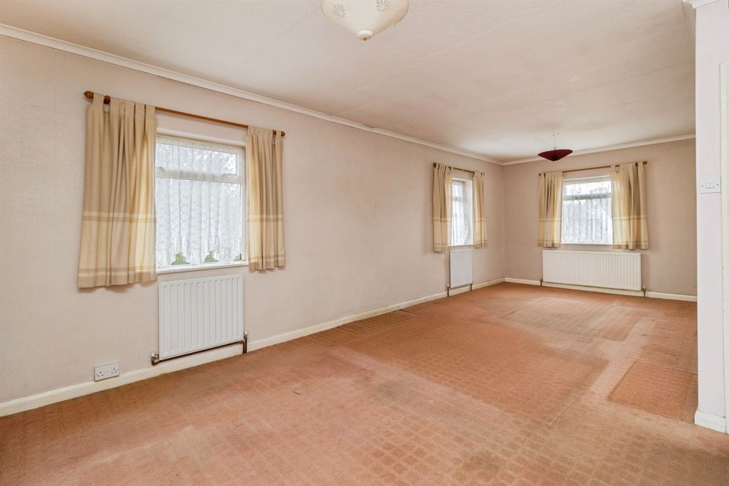 Property photo 3 of 30