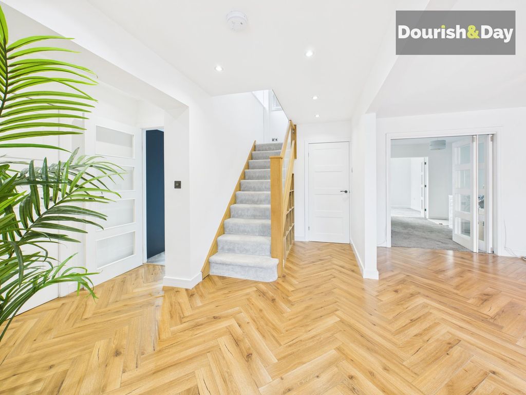 Property photo 2 of 29