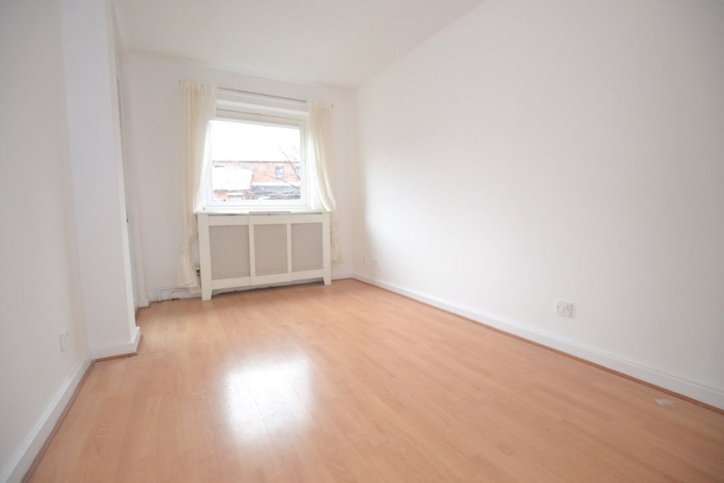 Property photo 2 of 10 Reception