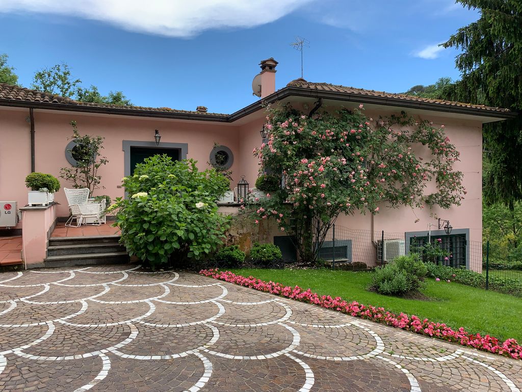 Property photo 1 of 50