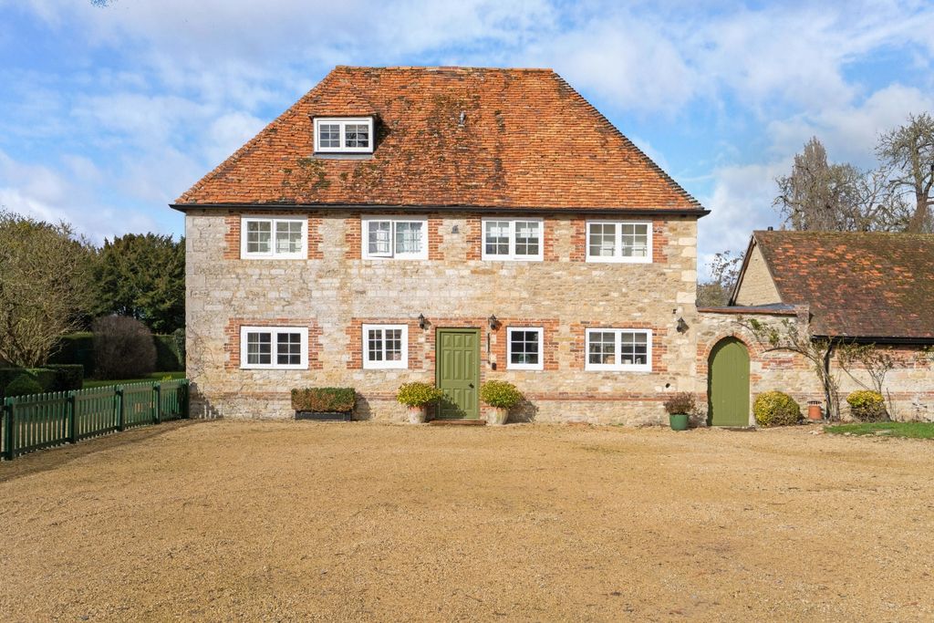 Property photo 1 of 14 External
