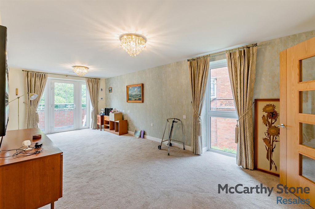 Property photo 3 of 30 8660111-Interior12-800.Jpg