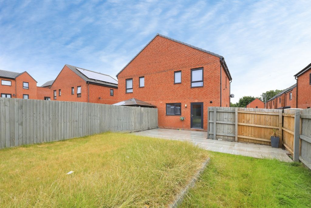 Property photo 2 of 14