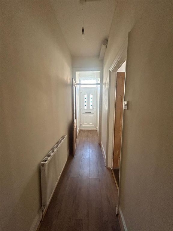 Property photo 2 of 7 Hallway.Jpeg