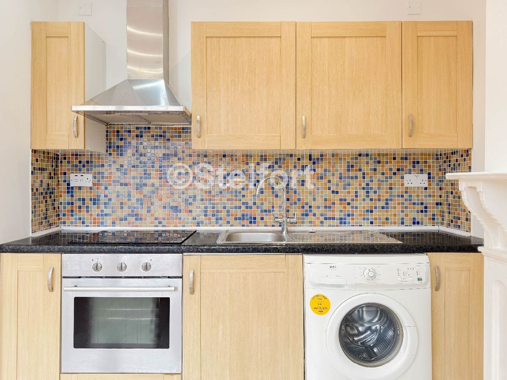 Property photo 3 of 5