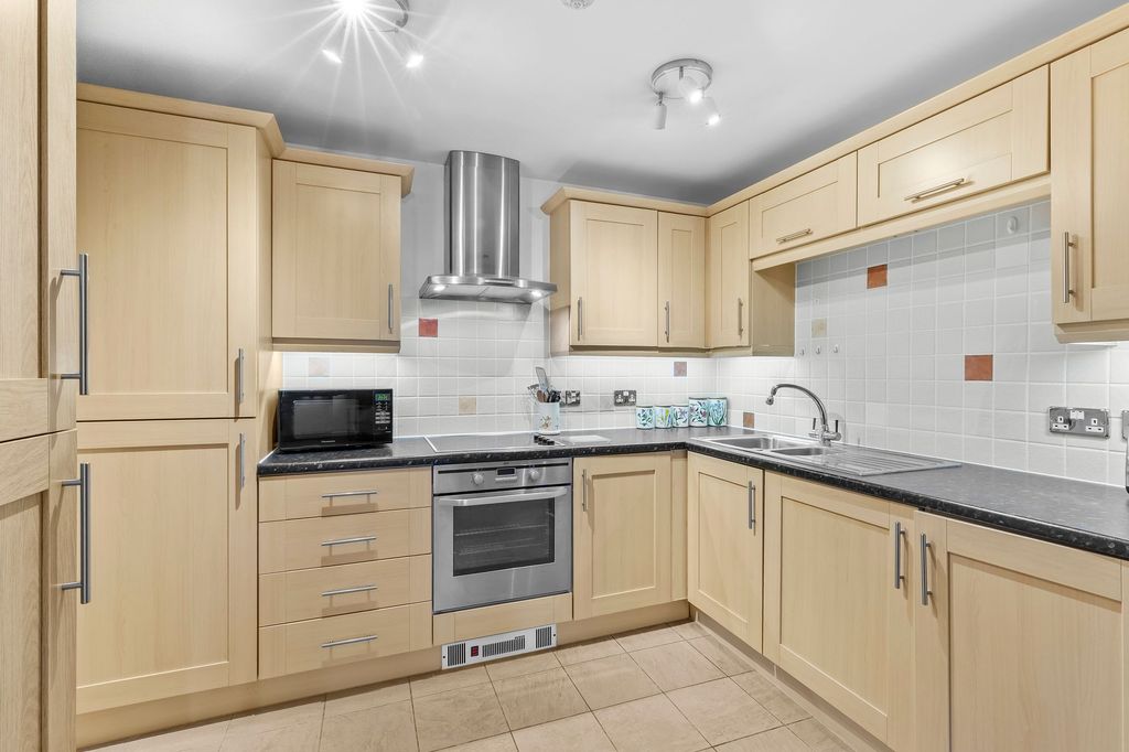 Property photo 3 of 10