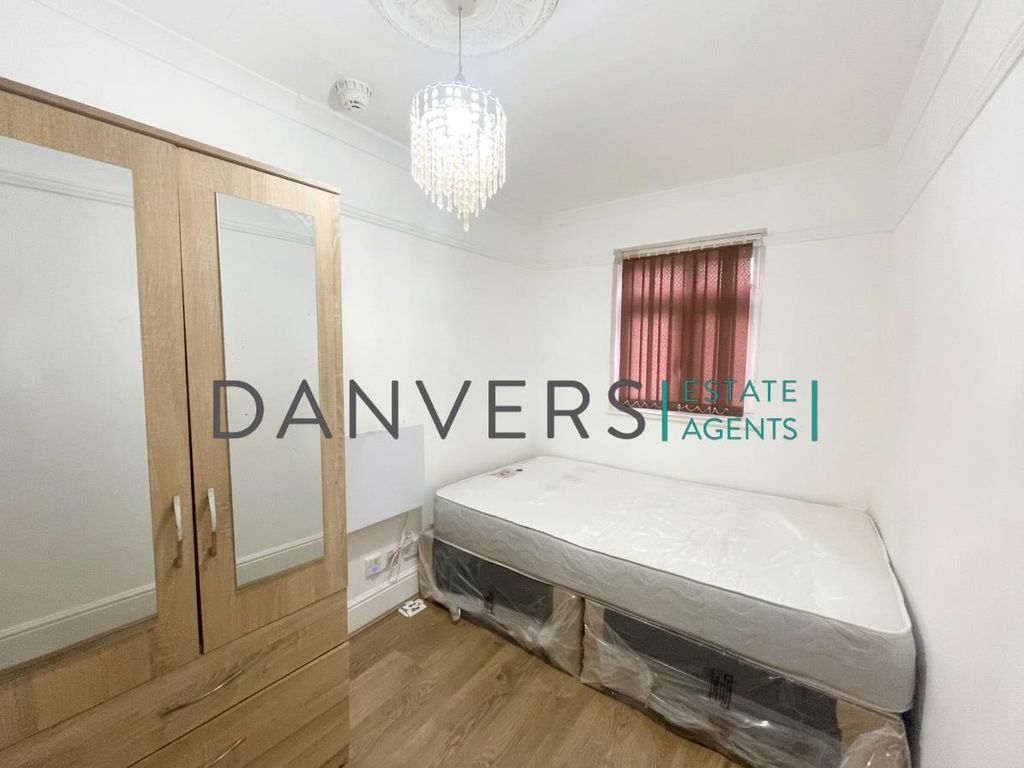 Property photo 2 of 4 Bed 2.Jpg