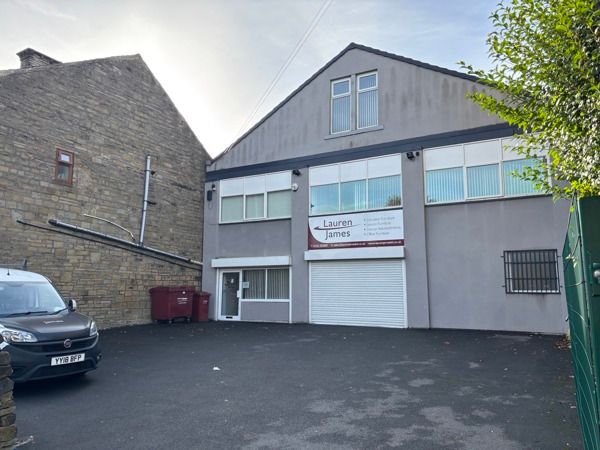 Property photo 1 of 13 Photo 17