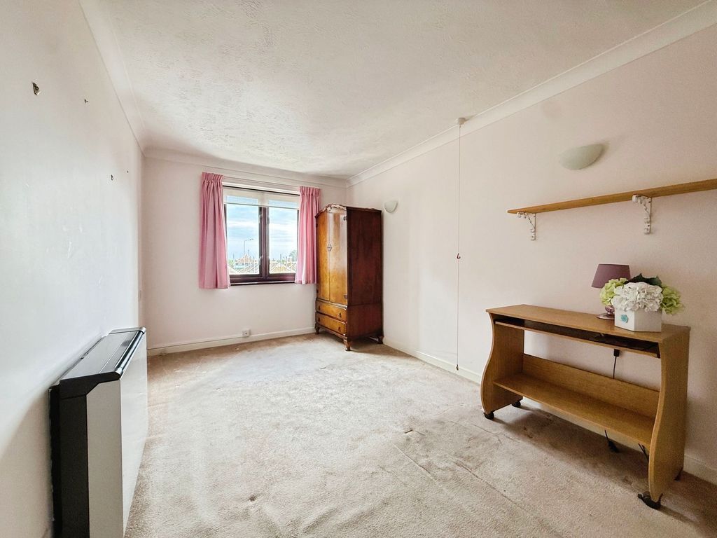 Property photo 3 of 8