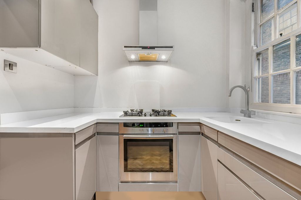 Property photo 3 of 10 Picture No. 07