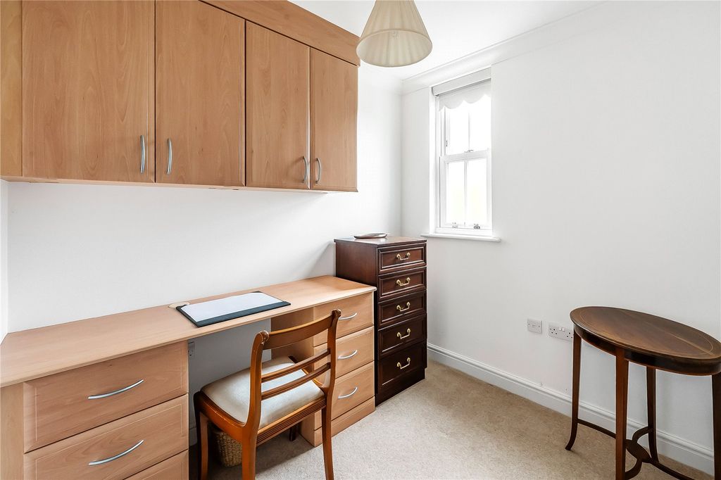 Additional image 15 of 3 bed flat for saleWest Hill, Oxted, Surrey RH8