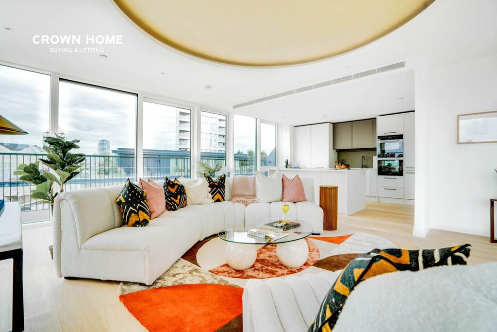 Property photo 2 of 19