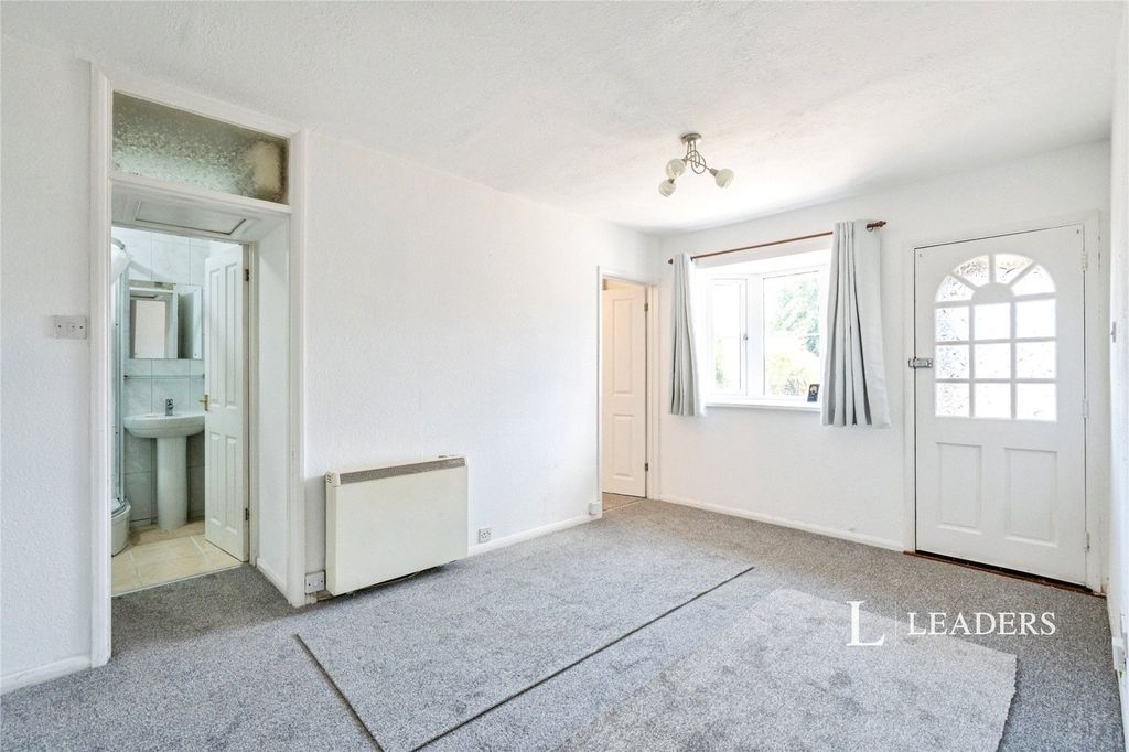 Property photo 2 of 12 Picture No. 02
