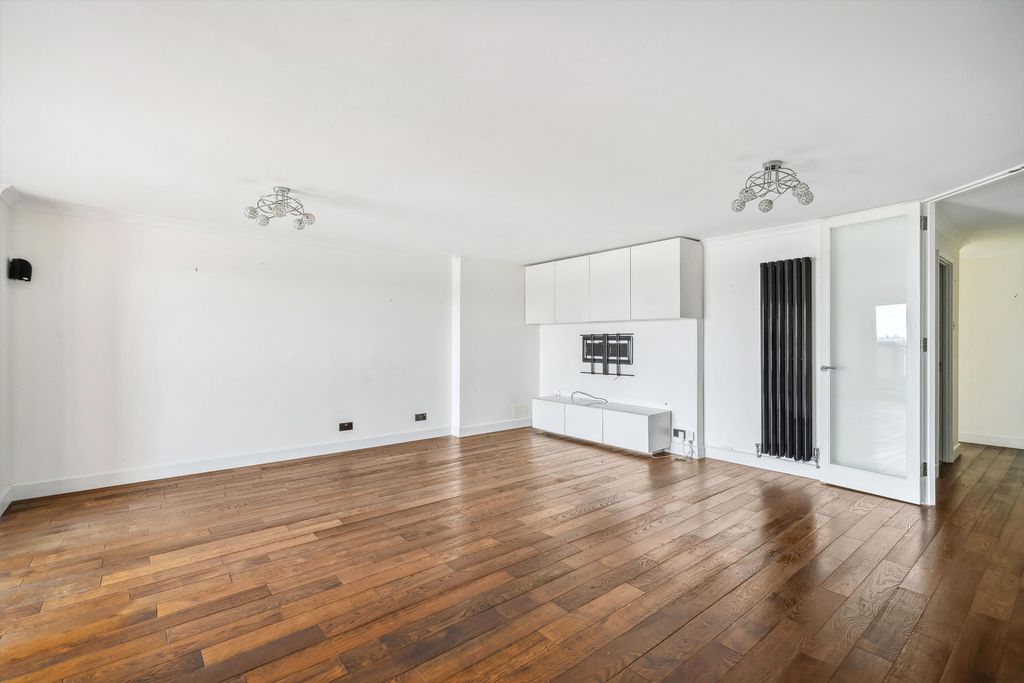 Property photo 2 of 16 Image