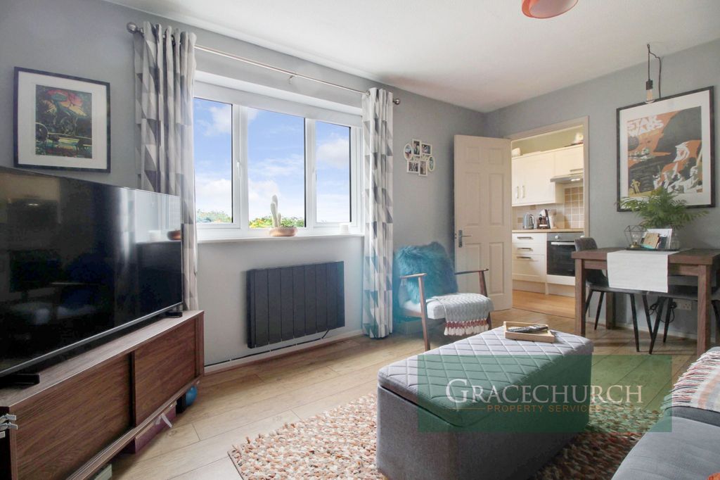 Property photo 3 of 12 Gallery