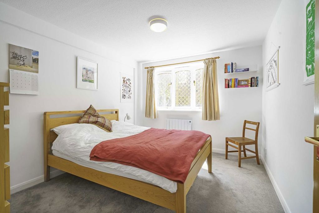 Property photo 3 of 4