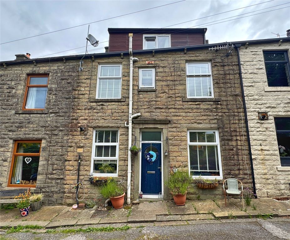 Property photo 2 of 21 Three Storey Home