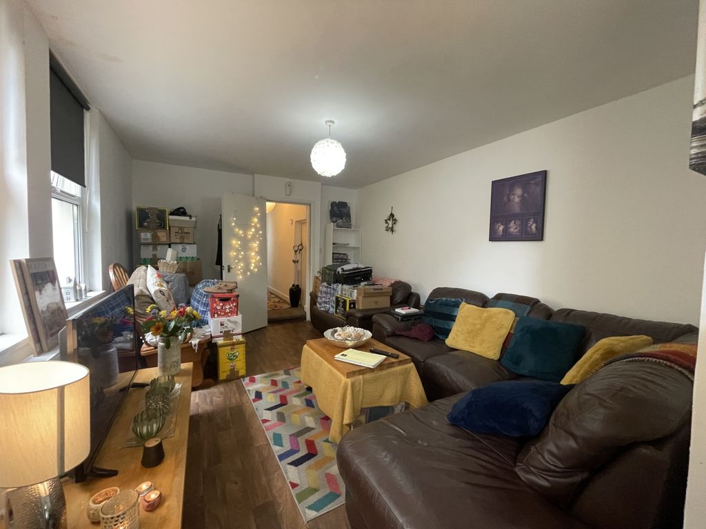 Property photo 2 of 7 Img_5362