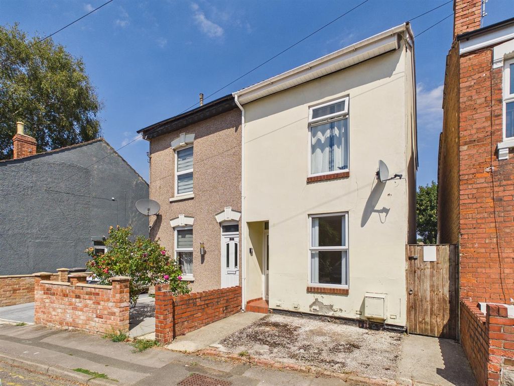 Property photo 1 of 11