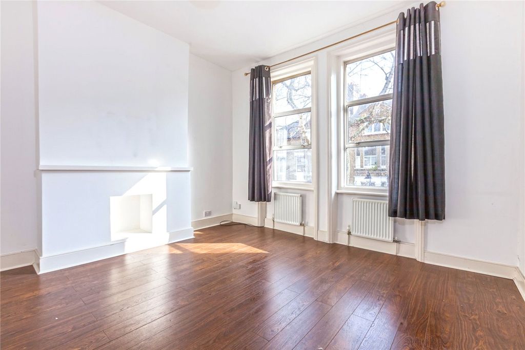 Property photo 2 of 7 Picture No. 14