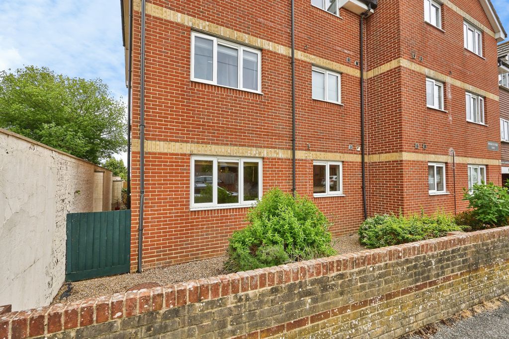 Property photo 2 of 14