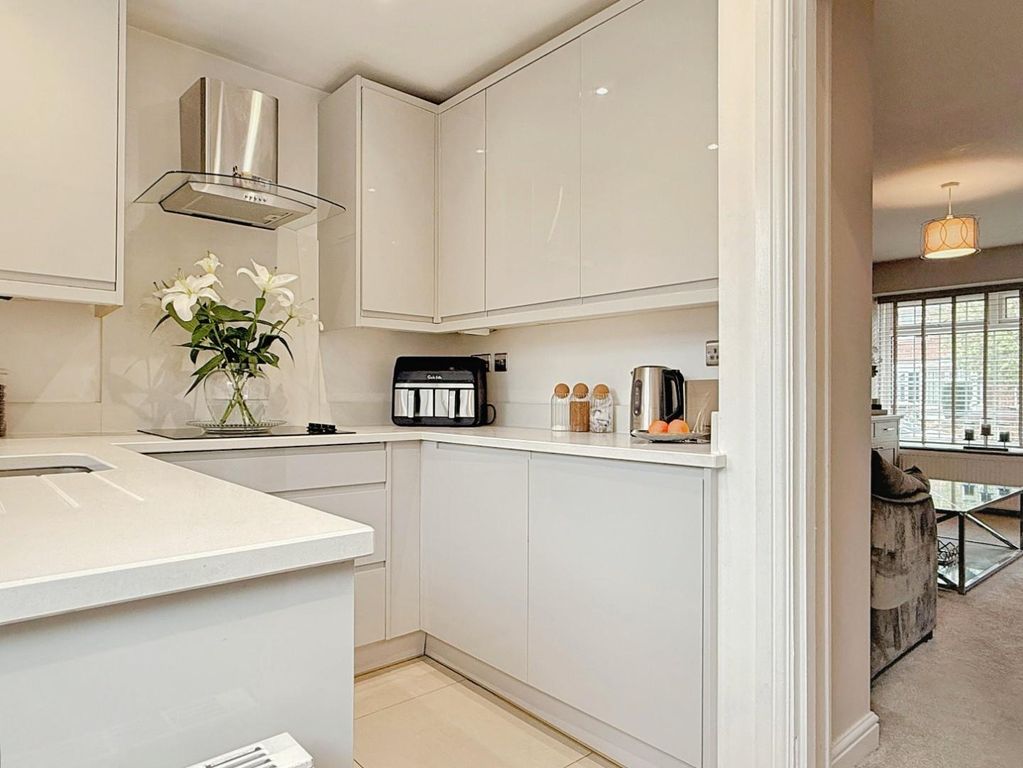 Property photo 2 of 13 Kitchen